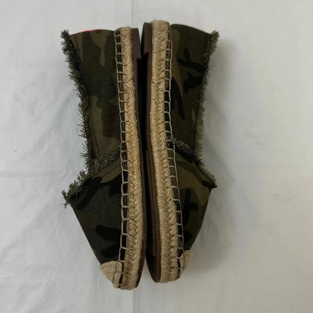 Nine West Camo Canvas Espadrille‎ Flats Green Neon Pink Frayed Edge Mens 7.5M